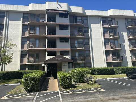 2771 Riverside Dr, Coral Springs, FL 33065