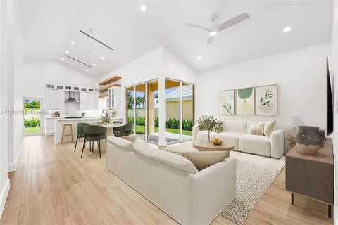 9047 Baybury Ln, West Palm Beach, FL 33411