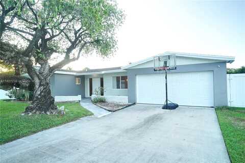 7985 NW 1st St, Margate, FL 33063