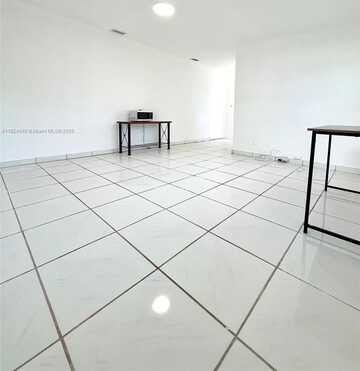 1666 NE 183 ST, Miami, FL 33179