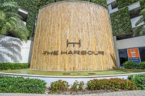 16385 Biscayne Blvd, North Miami Beach, FL 33160