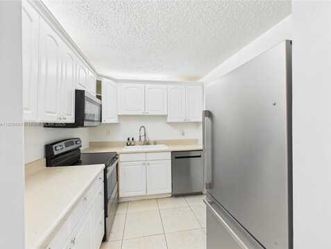 4113 NW 88th Ave, Coral Springs, FL 33065