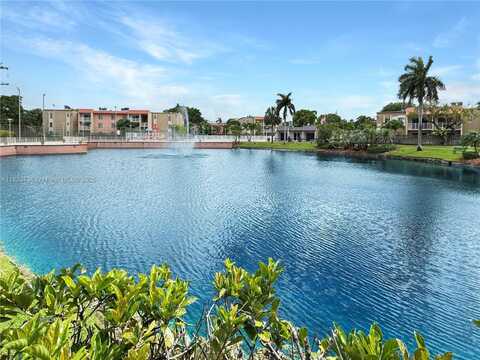 5201 Geneva Way, Doral, FL 33166