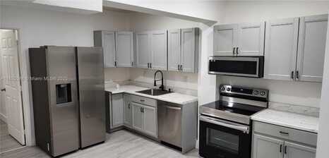 1821 NW 185th St, Miami Gardens, FL 33056