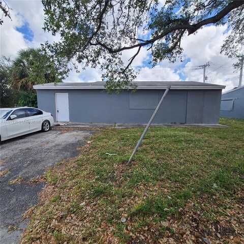 6611 Moseley St, Hollywood, FL 33024