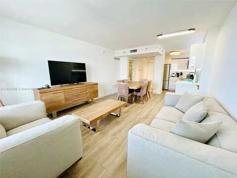 100 Lincoln Rd, Miami Beach, FL 33139