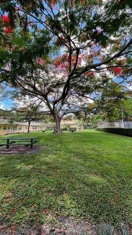 5168 NE 6th Ave, Oakland Park, FL 33334