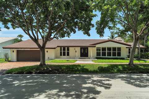 9 Gatehouse Rd, Sea Ranch Lakes, FL 33308