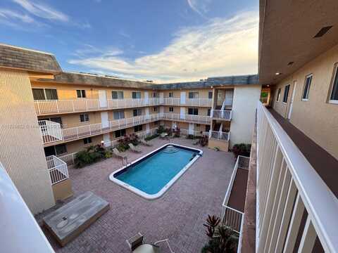 7910 Taft St, Pembroke Pines, FL 33024