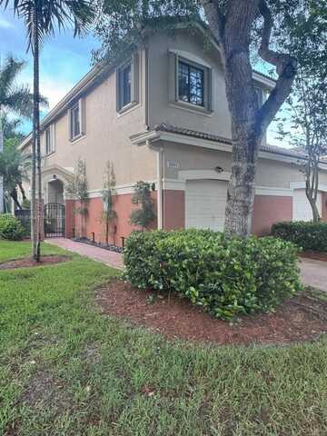 3891 Tree Top Dr, Weston, FL 33332