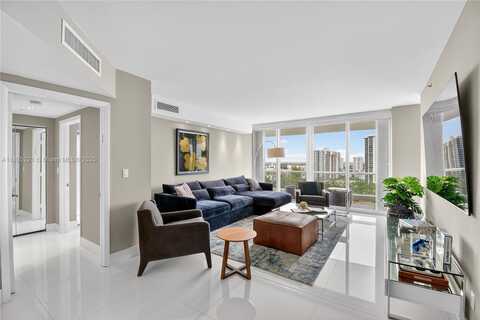 7000 Island Blvd, Aventura, FL 33160