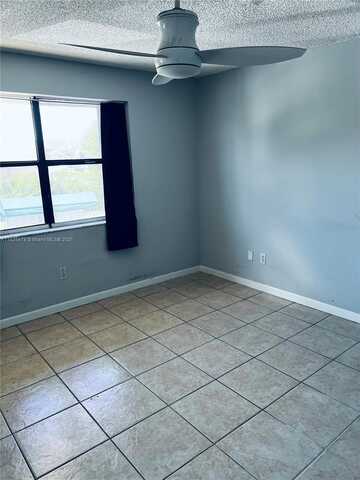 7670 SW 152nd Ave, Miami, FL 33193