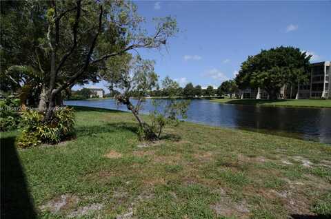 9420 Poinciana Pl, Davie, FL 33324