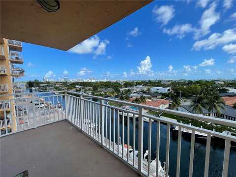 2450 NE 135th St, North Miami, FL 33181