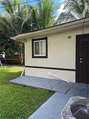 785 NW 96th St, Miami, FL 33150