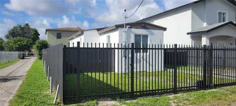 1520 NW 69th St, Miami, FL 33147