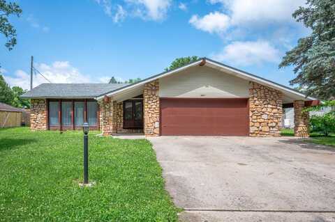 2405 S Wisteria Lane, Muncie, IN 47302
