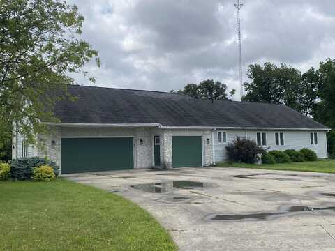 169 W Golfbrook Drive, Portland, IN 47371