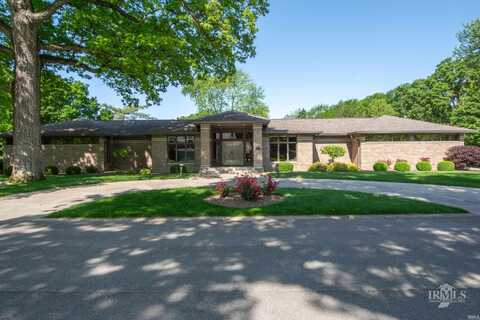 411 N Greenbriar Road, Muncie, IN 47304