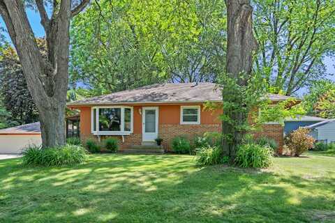 7820 N 46th St, Brown Deer, WI 53223