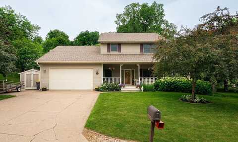 421 August Hills Dr, La Crescent, MN 55947