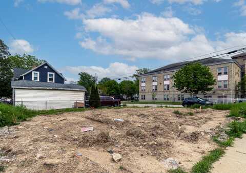 1804 Hamilton St, Racine, WI 53404