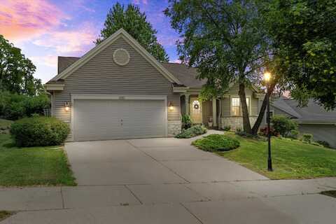 1027 Fieldridge Ct, Waukesha, WI 53188