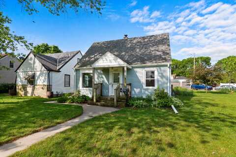 4467 S Nicholson Ave, Saint Francis, WI 53235