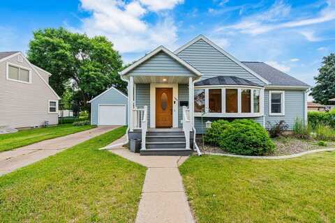 1906 22nd St, La Crosse, WI 54601