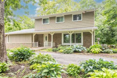 S46w22164 Tansdale Rd, Waukesha, WI 53189