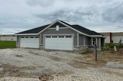 516 Hunter Oaks Blvd, Watertown, WI 53094