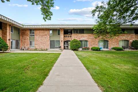 4050 W Rivers Edge Cir, Brown Deer, WI 53209