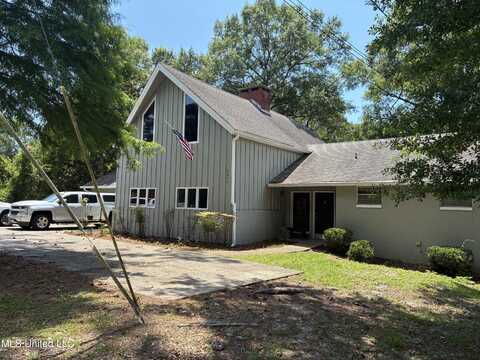 6825 Shore Drive, Ocean Springs, MS 39564