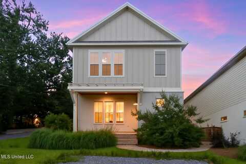 271 Porter Oak Lane, Ocean Springs, MS 39564