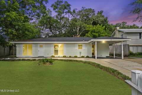 122 Carroll Avenue, Long Beach, MS 39560