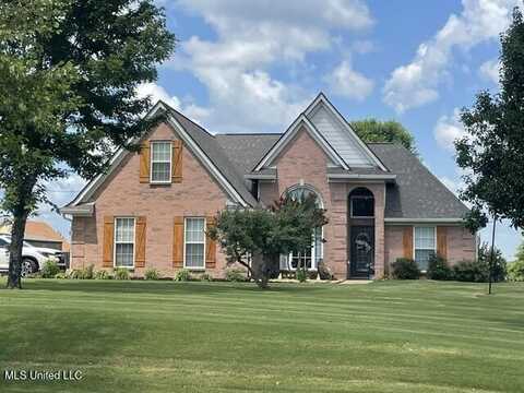 70 Tree Line Drive, Holly Springs, MS 38635