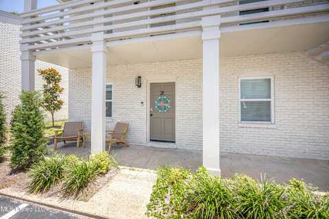 114 Ethel Circle, Ocean Springs, MS 39564