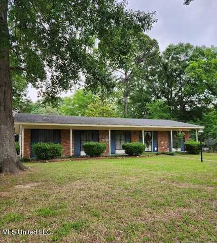 2520 Queensroad Avenue, Jackson, MS 39213