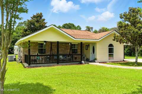 39 Cambridge Circle, Picayune, MS 39466