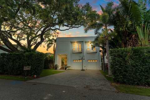 2711 W TRILBY AVENUE, TAMPA, FL 33611