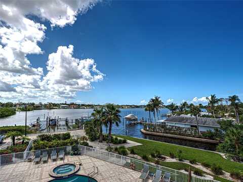 516 TAMIAMI TRAIL S, NOKOMIS, FL 34275