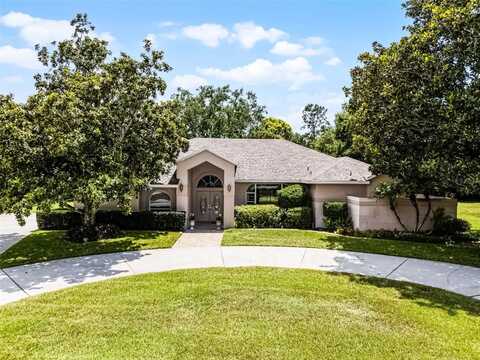 707 HERITAGE DRIVE NE, WINTER HAVEN, FL 33881