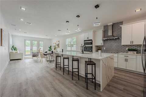 63 W 10TH STREET, APOPKA, FL 32703