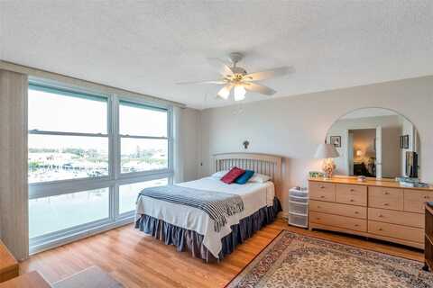7600 SUN ISLAND DRIVE S, SOUTH PASADENA, FL 33707