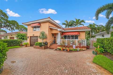 243 SNELL ISLE BOULEVARD NE, Saint Petersburg, FL 33704
