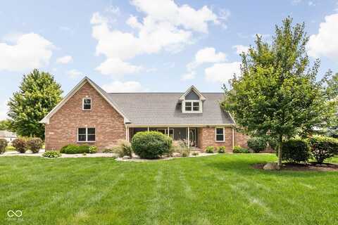 5695 N Red Oak Drive, Greenfield, IN 46140
