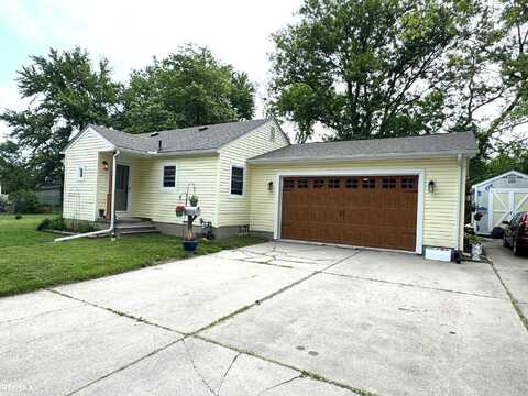 1341 Pennsylvania, Marysville, MI 48040