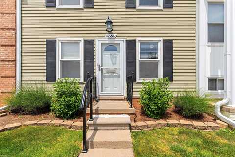 37281 Charter Oaks, Clinton Township, MI 48036