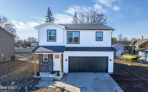5379 George, Saginaw, MI 48603