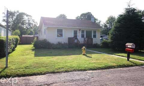 39355 Charbeneau, Clinton Township, MI 48036